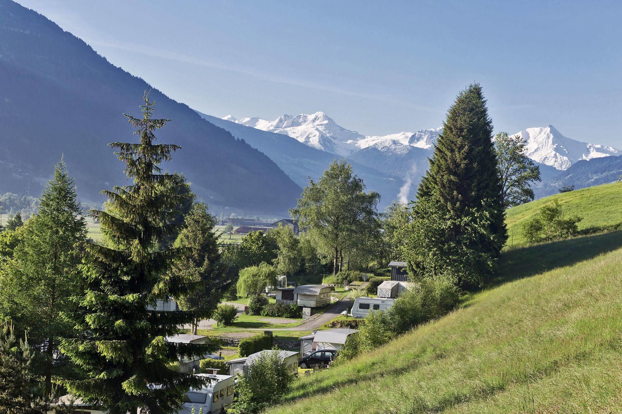 Natuerlich Hell. Aparthotel & Camping Fuegen Luaran gambar